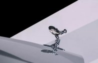 Rolls-Royce představuje zcela novou Spirit of Ecstasy