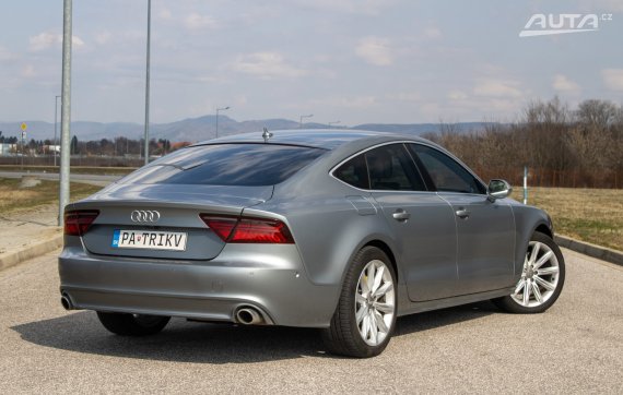 Audi A7 3.0 TDI Sportback Quattro Webasto / AJ NA SPLÁTKY - PROTIHODNOTA / 2011 šedá