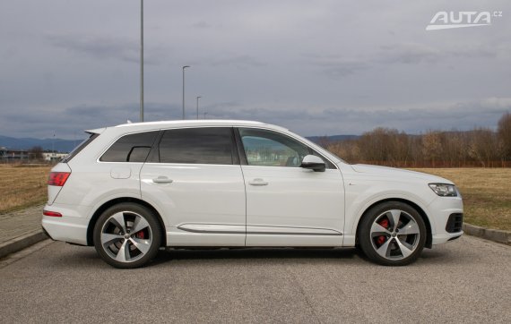 Audi Q7 3.0 TDi S-line / AJ NA SPLÁTKY - PROTIHODNOTA / 2015 bílá