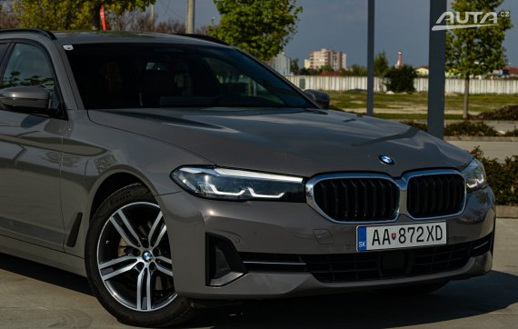 BMW Rad 5 Touring 520d mHEV 140kW / Aj na splátky / Protiúčet / 2021 šedá