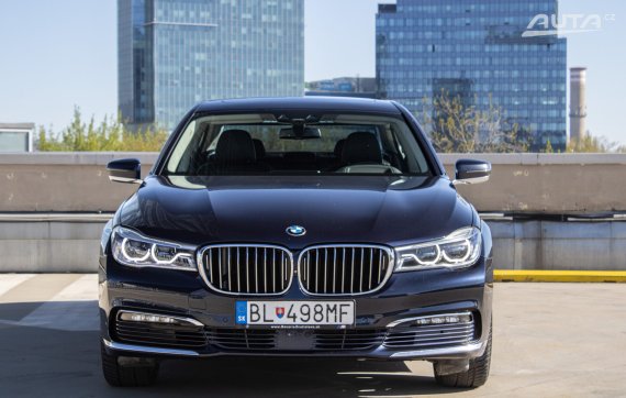 BMW Rad 7 740d xDrive ZÁRUKA / AJ NA SPLÁTKY / PROTIÚČET 2016 modrá