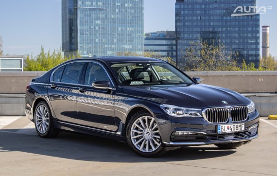 BMW Rad 7 740d xDrive ZÁRUKA / AJ NA SPLÁTKY / PROTIÚČET 2016 modrá