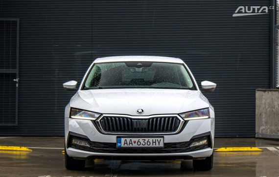 Škoda Octavia 2.0 TDI SCR Ambition / AJ NA SPLÁTKY / PROTIÚČET / 2022 bílá