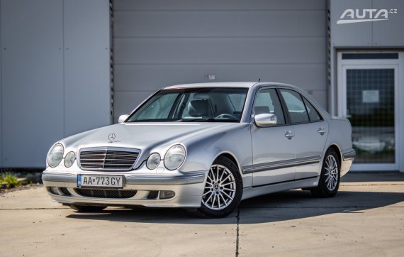 Mercedes-Benz E trieda Sedan 200 CDI 85kW MT6 / NA SPLÁTKY / NA PROTIÚČET 2001 - hlavní pohled