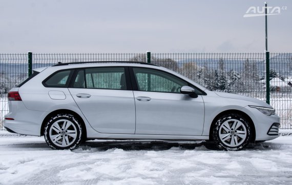 Volkswagen Golf Variant 8 2.0 TDI DSG LIFE AJ NA SPLÁTKY / PROTIÚČET 2023 stříbrná metalíza