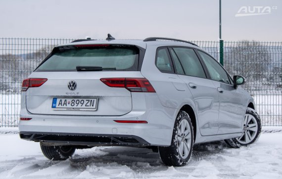 Volkswagen Golf Variant 8 2.0 TDI DSG LIFE AJ NA SPLÁTKY / PROTIÚČET 2023 stříbrná metalíza