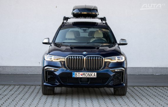 BMW X7 xDrive  4.4 V8 390kw 2021 modrá