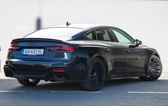 Audi RS5 Sportback 331kW AT8 / MOŽNÁ ZÁRUKA / NA SPLÁTKY / NA PROTIÚČET 2022 černá
