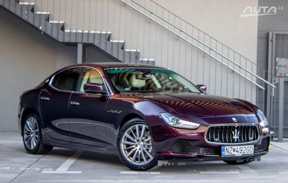Maserati Ghibli S Q4 / AJ NA SPLÁTKY / PROTIÚČET 2015 červená