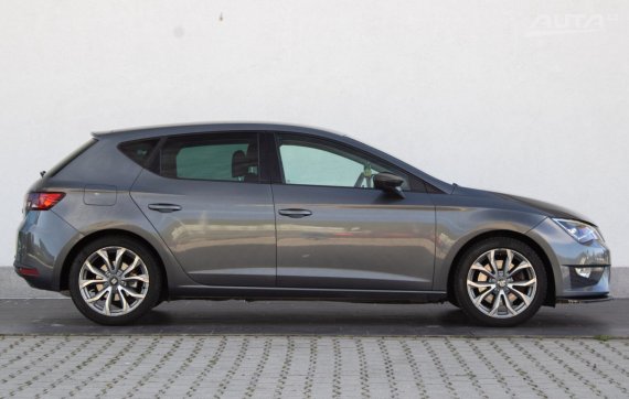 Seat Leon 1.8 TSI Ecomotive FR DSG / NA SPLÁTKY / NA PROTIÚČET 2013 šedá