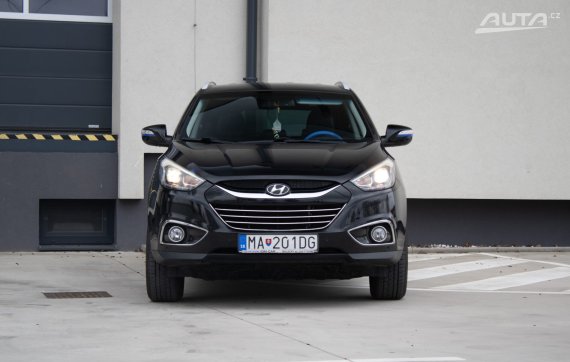 Hyundai ix35 1.7 CRDi VGT Family 4x2 AJ NA SPLÁTKY / PROTIÚČET 2015 černá