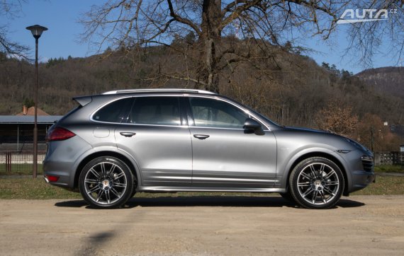 Porsche Cayenne S 4,2 V8 281 kW / MOŽNÝ PROTIÚČET / AJ NA SPLÁTKY 2013 šedá