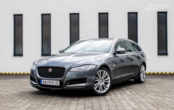 Jaguar XF Sportbrake 2.0D I4 240k R-Sport AWD Auto.  FINANCOVANIE/PROTIÚČET 2018 - hlavní pohled