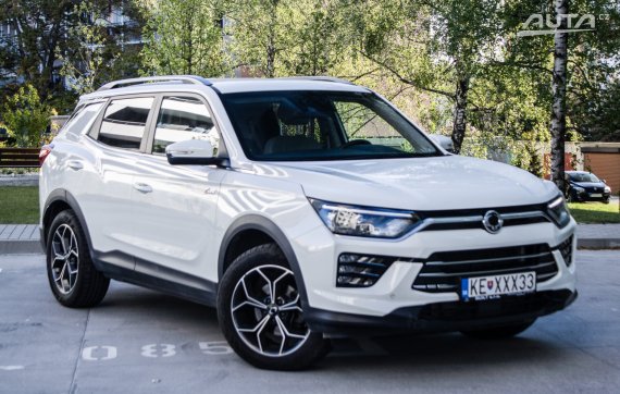 SsangYong Korando 1.5 Turbo e-XGI AWD A/T, 120kW (2021) / AJ NA SPLÁTKY / PROTIÚČET / 2021 bílá