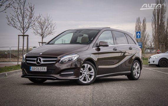 Mercedes-Benz B trieda 220 d A/T, 130kW, A7, 5d / AJ NA SPLÁTKY / PROTIHODNOTA / 2016 - hlavní pohled