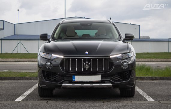 Maserati Levante S, 316kW, A8 2017 černá