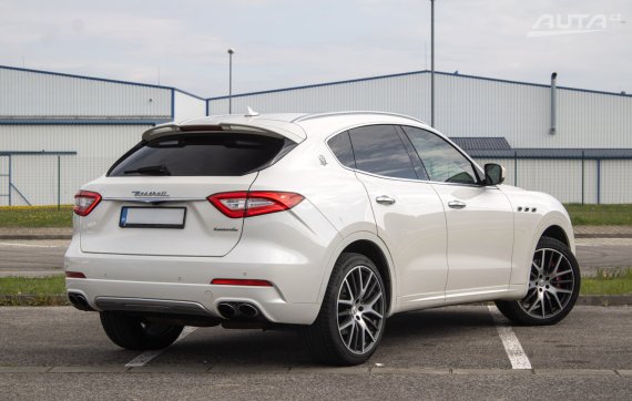 Maserati Levante S, 316kW, A8 2016 bílá