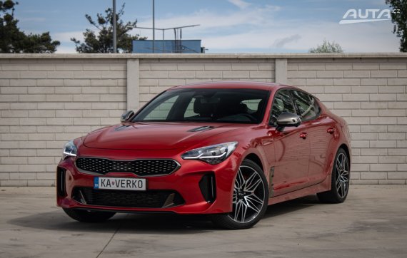 Kia Stinger GT 3.3 T-GDi 269kW AT8 / AJ NA SPLÁTKY / PROTIÚČET