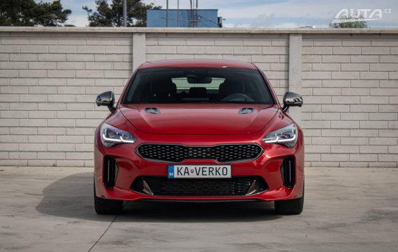 Kia Stinger GT 3.3 T-GDi 269kW AT8 / AJ NA SPLÁTKY / PROTIÚČET 2024 červená