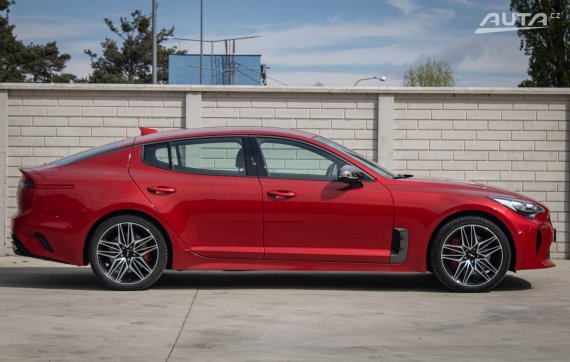 Kia Stinger GT 3.3 T-GDi 269kW AT8 / AJ NA SPLÁTKY / PROTIÚČET 2024 červená