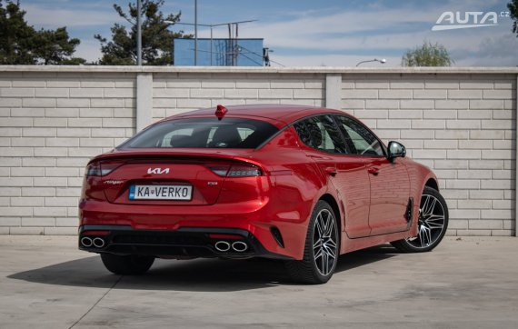 Kia Stinger GT 3.3 T-GDi 269kW AT8 / AJ NA SPLÁTKY / PROTIÚČET 2024 červená