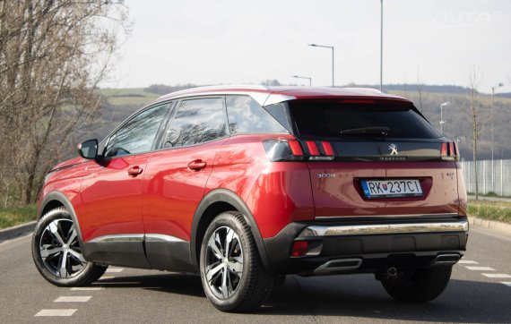 Peugeot 3008 GT line A/T / PO ROZVODOCH  / 2018 červená