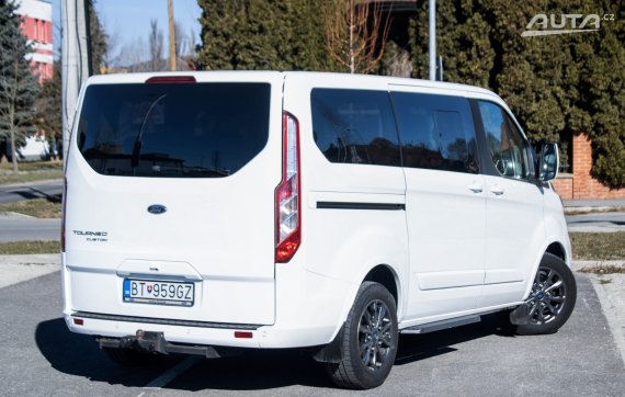 Ford Tourneo Custom 125kW (2022) / AJ NA SPLÁTKY / PROTIÚČET / 2022 bílá