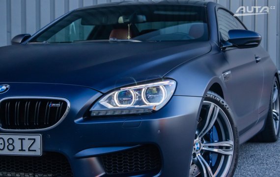 BMW M6 / Bang&amp;O / Kam / Výhrev-Ventil / Alcantara / Full servis / Nové pneu 2013 modrá