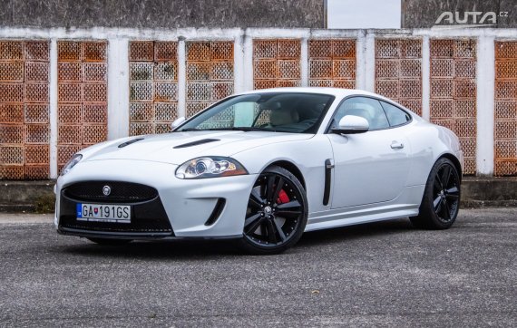 Jaguar XK XKR 5.0 V8 Kompressor Coupé / 502 HP / PROTIÚČET / AJ NA SPLÁTKY 2010 - hlavní pohled