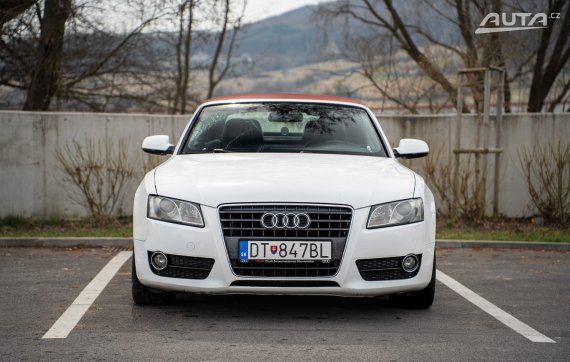 Audi A5 Cabriolet 2.0 TDi M6 2010 bílá