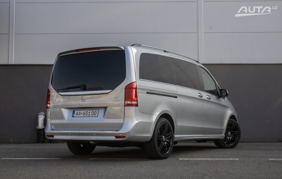 Mercedes-Benz V trieda v300 d Exclusive Lang 4MATIC  / AJ NA SPLÁTKY / PROTIÚČET / 2022 šedá