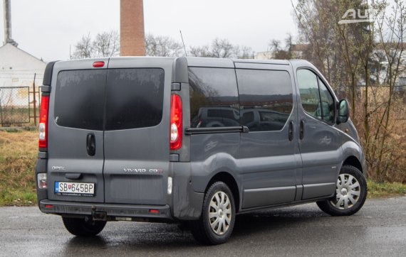 Opel Vivaro 2.0 CDTI / 84kW / M6 / AJ NA SPLÁTKY / PROTIÚČET 2014 šedá