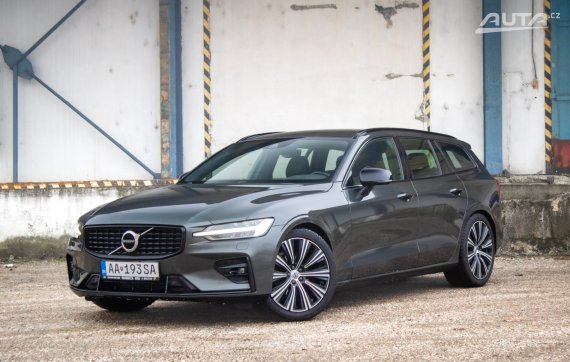 Volvo V60 B4 R-Design 145kw AT/8 2020 / AJ NA SPLÁTKY / PROTIÚČET