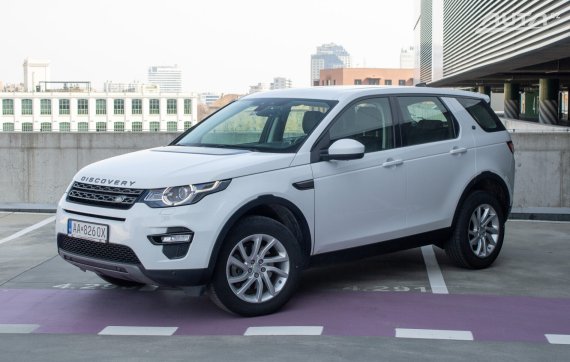 Land Rover Discovery Sport 2.0D D150  AWD A/T 2020 bílá