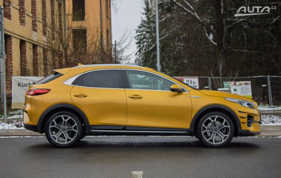 Kia XCeed 1.6 T-GDi GT-Line  A/T 7 150kW MOŽNÁ ZÁRUKA / NA SPLÁTKY / NA PROTIÚČET 2021 žlutá