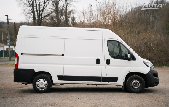 Peugeot Boxer BlueHDi 165 Business L2H2 2019 bílá