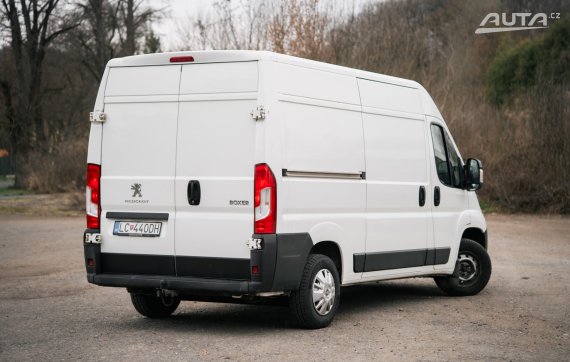 Peugeot Boxer BlueHDi 165 Business L2H2 2019 bílá