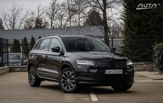 Škoda Karoq 2.0 TDI Sportline DSG 4x4 110kW / AJ NA SPLÁTKY / PROTIÚČET 2020 černá