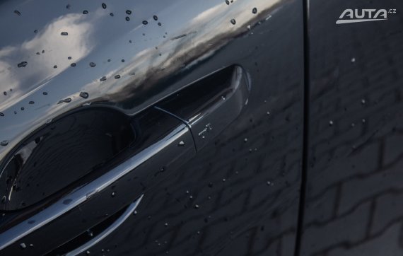Jaguar XE 2.0 I4D R-SPORT AWD / DPH / AJ NA SPLÁTKY / PROTIÚČET 2019 černá