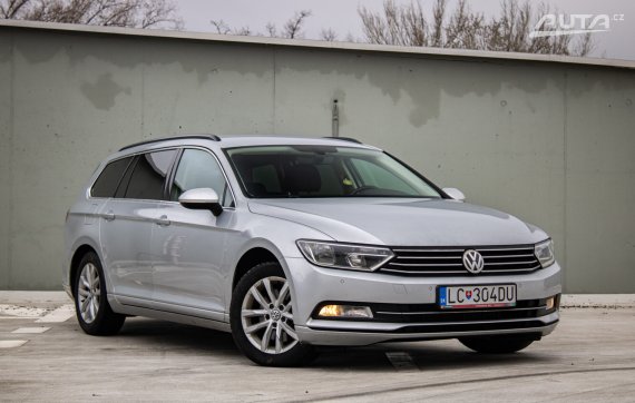 Volkswagen Passat Variant 2.0 TDI / AJ NA SPLÁTKY / PROTIHODNOTA / 2015 stříbrná metalíza