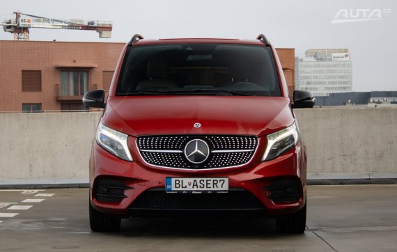 Mercedes-Benz V trieda 300d L 4MATIC 176 kW A/T AMG Line / AJ NA SPLÁTKY / PROTIÚČET / 2021 červená