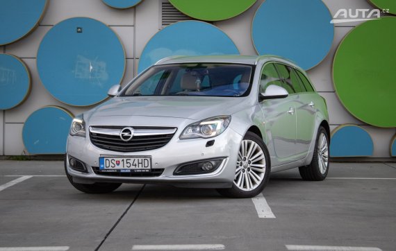 Opel Insignia ST 2.0 CDTI 170k Sports Tourer SW 4x4 AT6, 125kW / AJ NA SPLÁTKY / 2016 - hlavní pohled