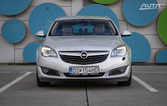 Opel Insignia ST 2.0 CDTI 170k Sports Tourer SW 4x4 AT6, 125kW / AJ NA SPLÁTKY / 2016 šedá