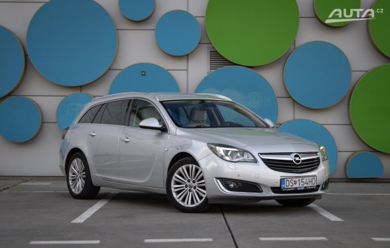 Opel Insignia ST 2.0 CDTI 170k Sports Tourer SW 4x4 AT6, 125kW / AJ NA SPLÁTKY / 2016 šedá