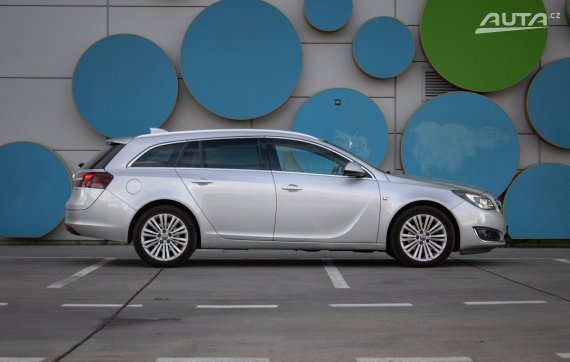 Opel Insignia ST 2.0 CDTI 170k Sports Tourer SW 4x4 AT6, 125kW / AJ NA SPLÁTKY / 2016 šedá