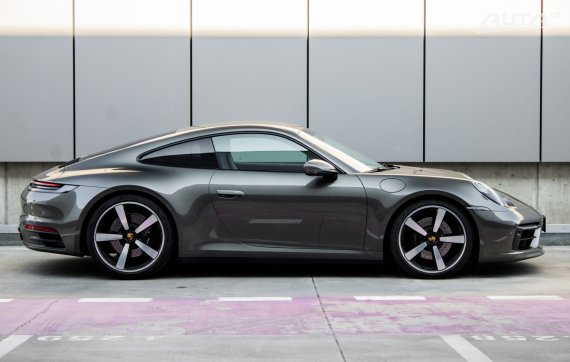 Porsche 911 Carrera 4S, 331 kW, 8-st. automat, 2021 2021 zelená