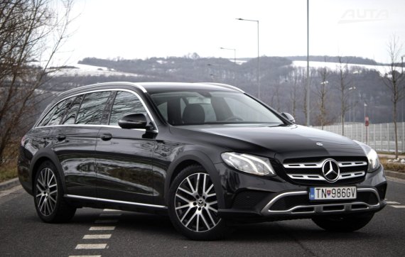 Mercedes-Benz E trieda All-Terrain 220d 4MATIC A/T 2019 černá