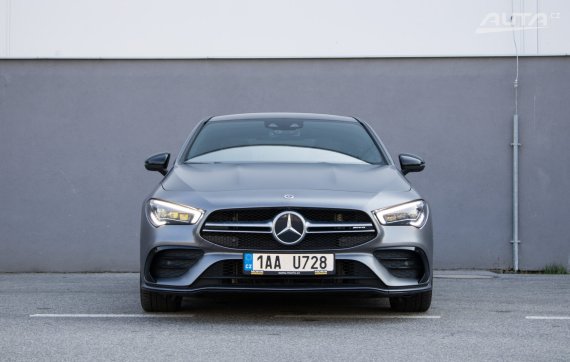 Mercedes-Benz CLA Kupé AMG 35 4MATIC 225kW A/7 MOŽNÁ ZÁRUKA / AJ NA SPLÁTKY / NA PROTIÚČET 2019 šedá