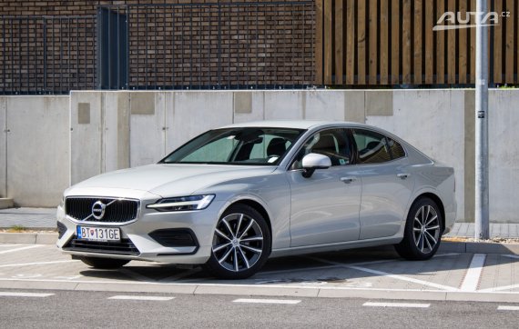 Volvo S60 B4 mHEV Plus Bright A/T 2022 - hlavní pohled