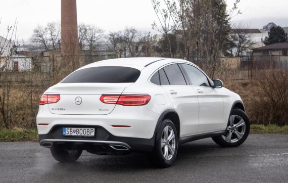 Mercedes-Benz GLC Kupé 250d 4MATIC / 150kW / A9 / ZÁRUKA / AJ NA SPLÁTKY / PROTIÚČET 2017 bílá